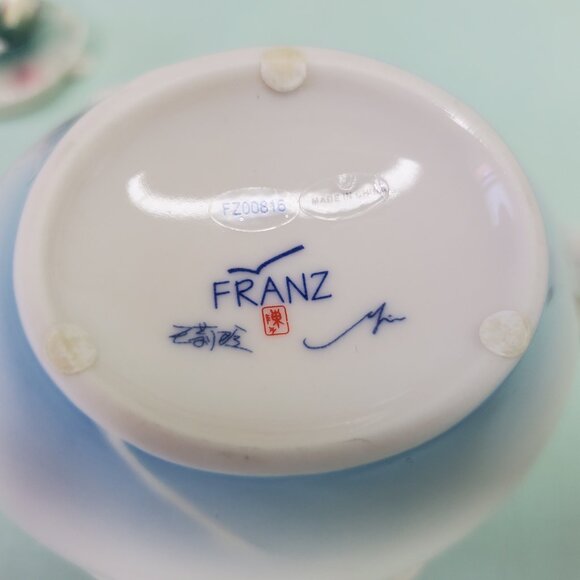 Franz Porcelain Miniature Teapot FZ00816 - Picture 12 of 13